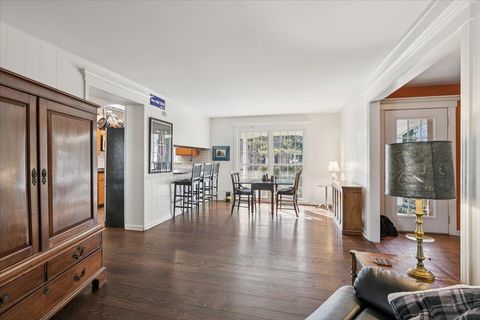 Tiny photo for 58 E Laurel Avenue, Lake Forest, IL 60045 (MLS # 12575330)