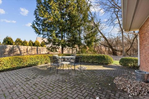 Tiny photo for 58 E Laurel Avenue, Lake Forest, IL 60045 (MLS # 12575330)