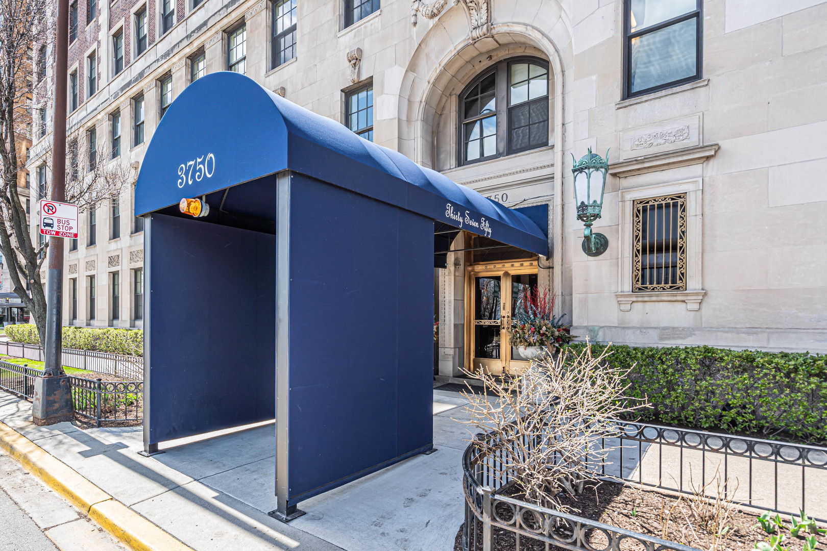 3750 N Lake Shore Drive 2C