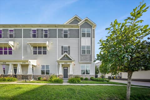 Photo of 2722 Lily Lane, Rolling Meadows, IL 60008 (MLS # 12694880)