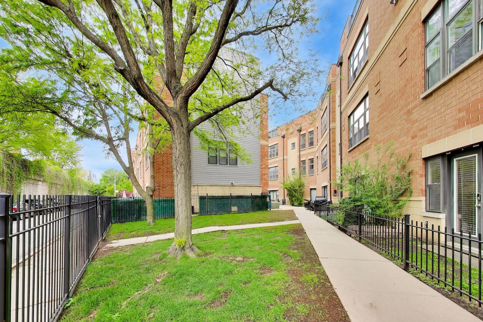 2300 W Bloomingdale Avenue B