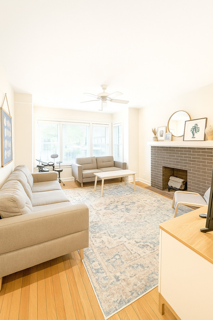 1340 W Byron Street 1