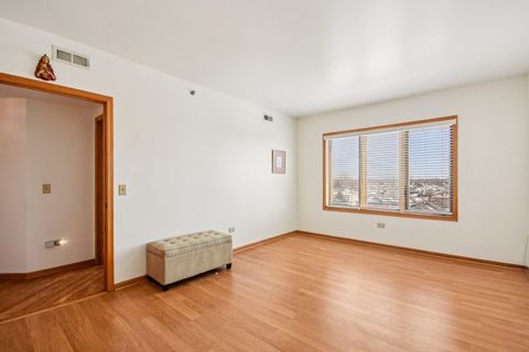 Tiny photo for 10720 S Washington Street #406, Oak Lawn, IL 60453 (MLS # 12555896)