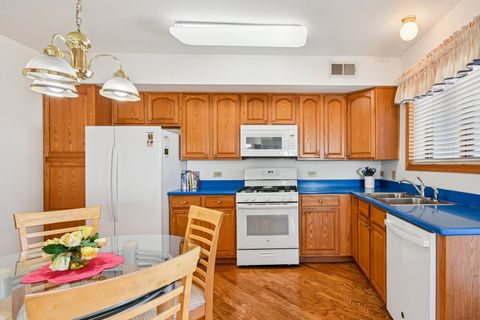 Tiny photo for 10720 S Washington Street #406, Oak Lawn, IL 60453 (MLS # 12555896)