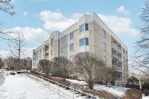 Tiny photo for 10720 S Washington Street #406, Oak Lawn, IL 60453 (MLS # 12555896)