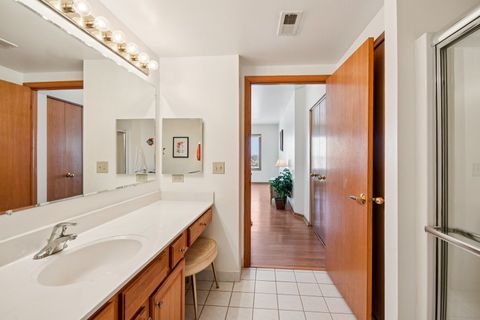 Tiny photo for 10720 S Washington Street #406, Oak Lawn, IL 60453 (MLS # 12555896)