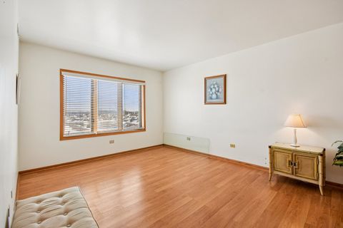 Tiny photo for 10720 S Washington Street #406, Oak Lawn, IL 60453 (MLS # 12555896)
