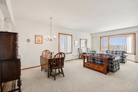 Tiny photo for 10720 S Washington Street #406, Oak Lawn, IL 60453 (MLS # 12555896)