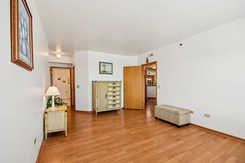 Tiny photo for 10720 S Washington Street #406, Oak Lawn, IL 60453 (MLS # 12555896)