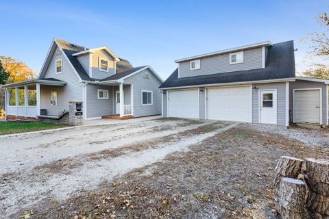 Photo of 764 Fillebrowne Street, Marseilles, IL 61341 (MLS # 12505314) Photo of 764 Fillebrowne Street, Marseilles, IL 61341 (MLS # 12505314)