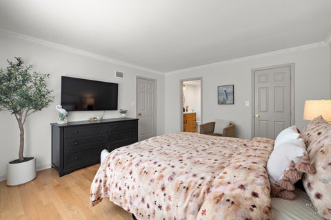 Tiny photo for 70 Cedar Ridge Rdg #C, Lake Barrington, IL 60010 (MLS # 12742614)