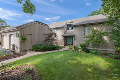 Photo of 70 Cedar Ridge Rdg #C, Lake Barrington, IL 60010 (MLS # 12742614)