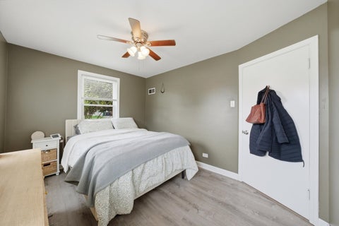 Tiny photo for 3231 W 99th Street, Evergreen Park, IL 60805 (MLS # 12717266)