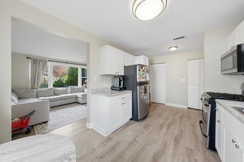 Tiny photo for 3231 W 99th Street, Evergreen Park, IL 60805 (MLS # 12717266)