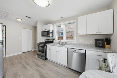 Tiny photo for 3231 W 99th Street, Evergreen Park, IL 60805 (MLS # 12717266)
