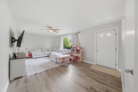 Tiny photo for 3231 W 99th Street, Evergreen Park, IL 60805 (MLS # 12717266)
