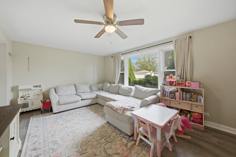Tiny photo for 3231 W 99th Street, Evergreen Park, IL 60805 (MLS # 12717266)