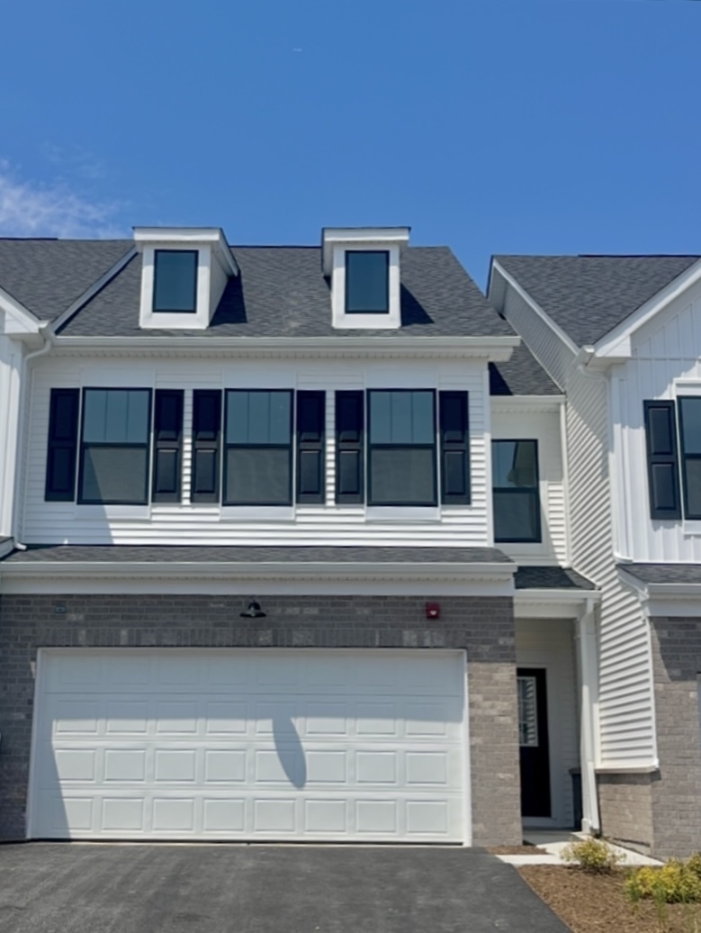 2046 Palmer Court 5002