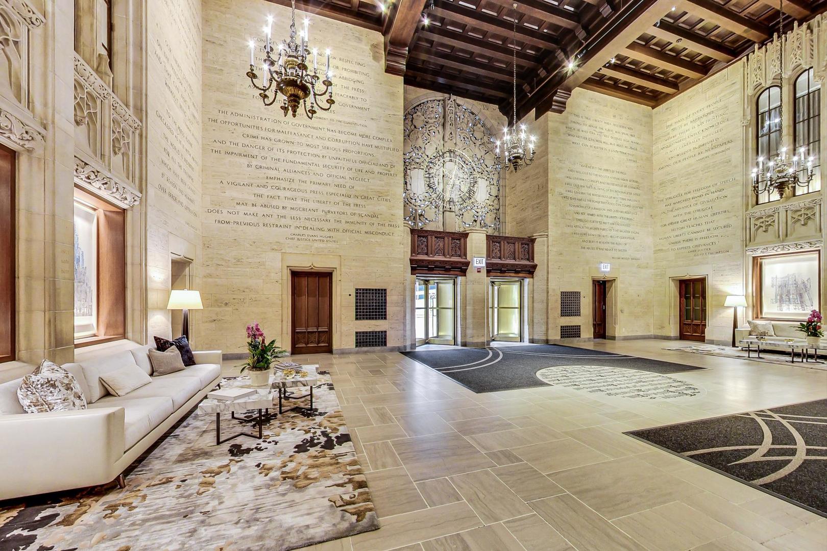 435 N Michigan Avenue 1105