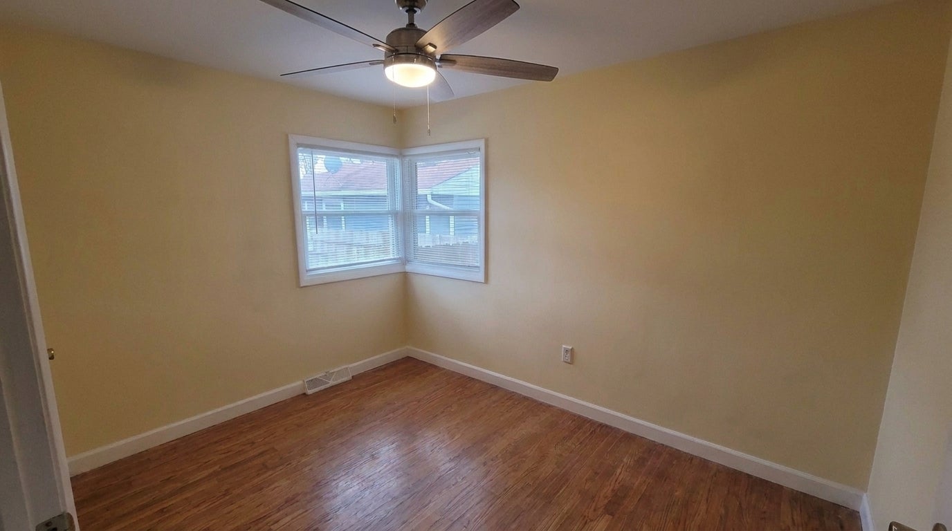 17 W Naperville Road