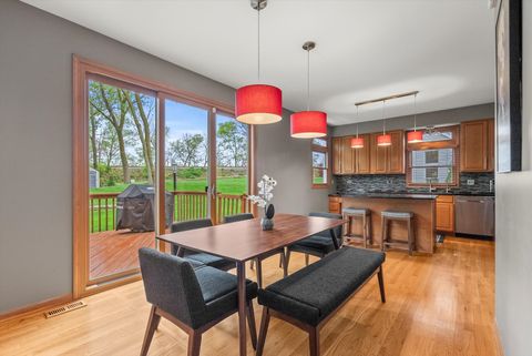 Tiny photo for 304 Manchester Avenue, Batavia, IL 60510 (MLS # 12497174)
