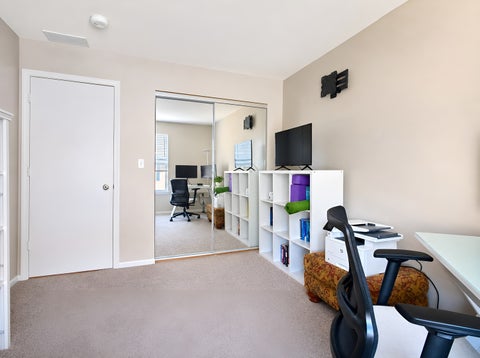 Tiny photo for 2443 Courtyard Circle #1, Aurora, IL 60506 (MLS # 12660096)
