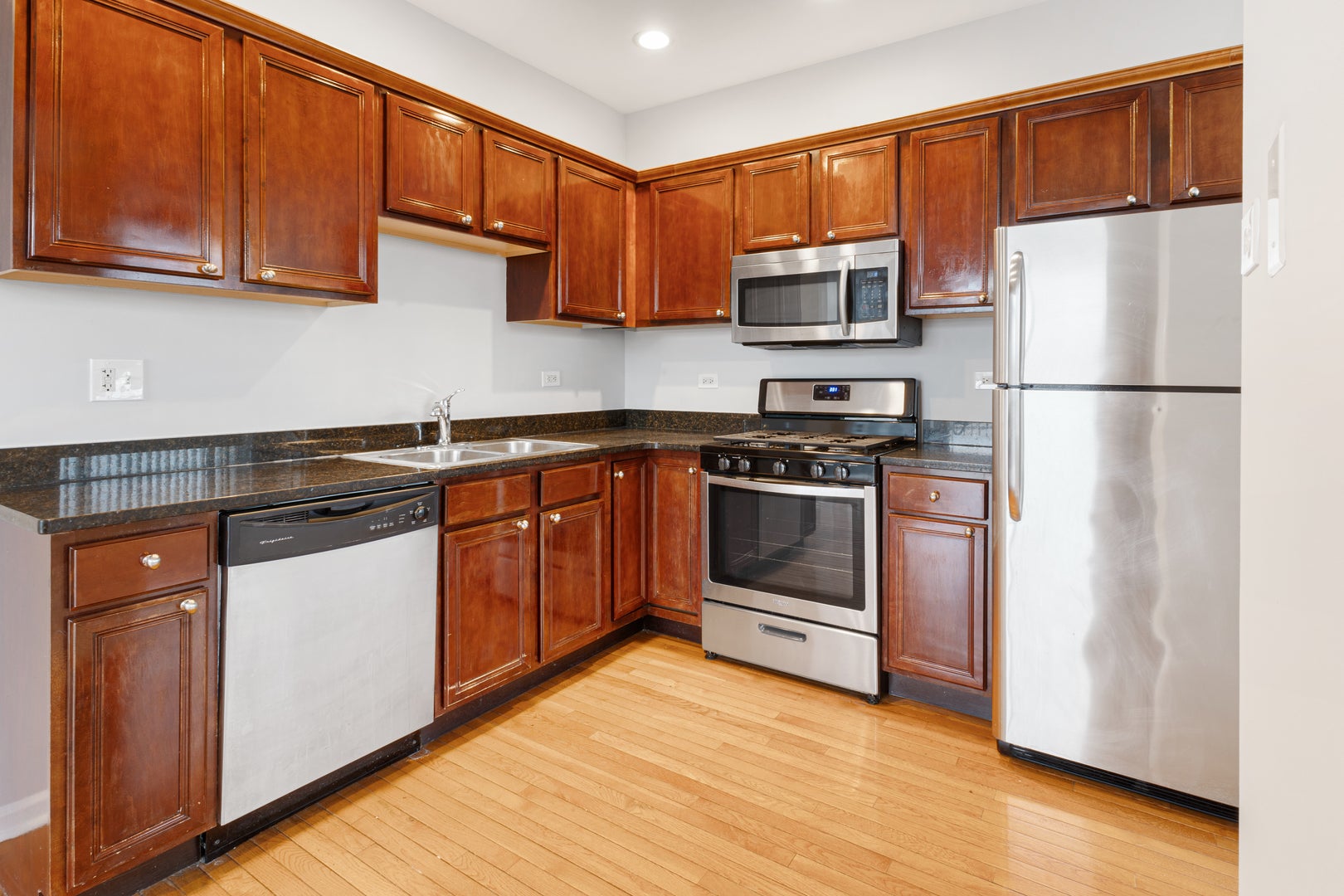 2451 W Howard Street 302