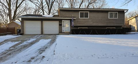 968 COVENTRY Lane Crystal Lake IL 60014