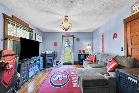 Tiny photo for 727 E 500n Road, Gibson City, IL 60936 (MLS # 12385249)