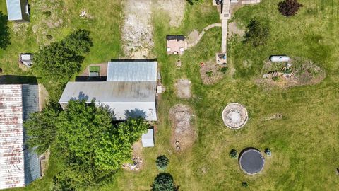 Tiny photo for 727 E 500n Road, Gibson City, IL 60936 (MLS # 12385249)