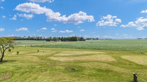 Tiny photo for 727 E 500n Road, Gibson City, IL 60936 (MLS # 12385249)