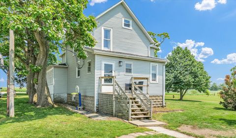 Tiny photo for 727 E 500n Road, Gibson City, IL 60936 (MLS # 12385249)