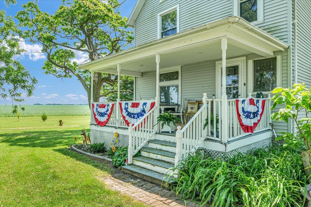 Photo for 727 E 500n Road, Gibson City, IL 60936 (MLS # 12385249)