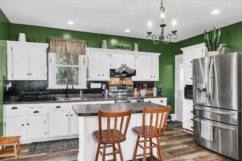Tiny photo for 727 E 500n Road, Gibson City, IL 60936 (MLS # 12385249)
