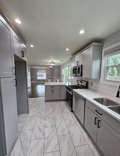 Tiny photo for 9634 Meade Avenue, Oak Lawn, IL 60453 (MLS # 12628045)