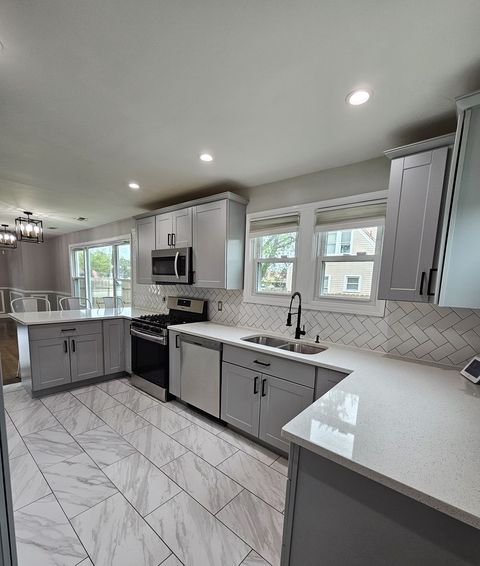 Tiny photo for 9634 Meade Avenue, Oak Lawn, IL 60453 (MLS # 12628045)