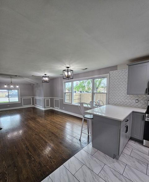 Tiny photo for 9634 Meade Avenue, Oak Lawn, IL 60453 (MLS # 12628045)