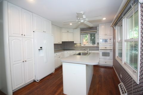 Tiny photo for 12 S Princeton Court, Arlington Heights, IL 60005 (MLS # 12501616)