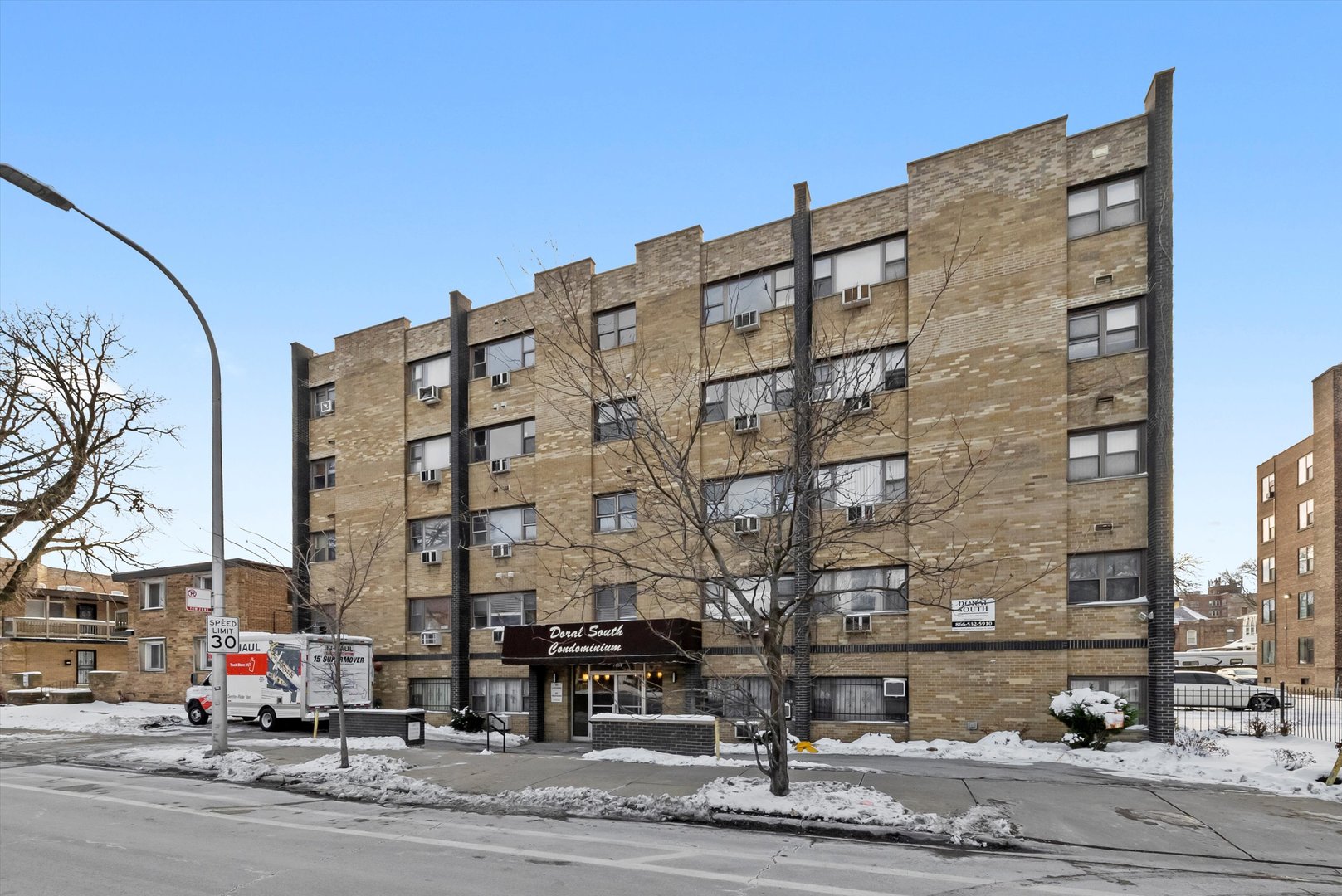 7854 S South Shore Drive 313
