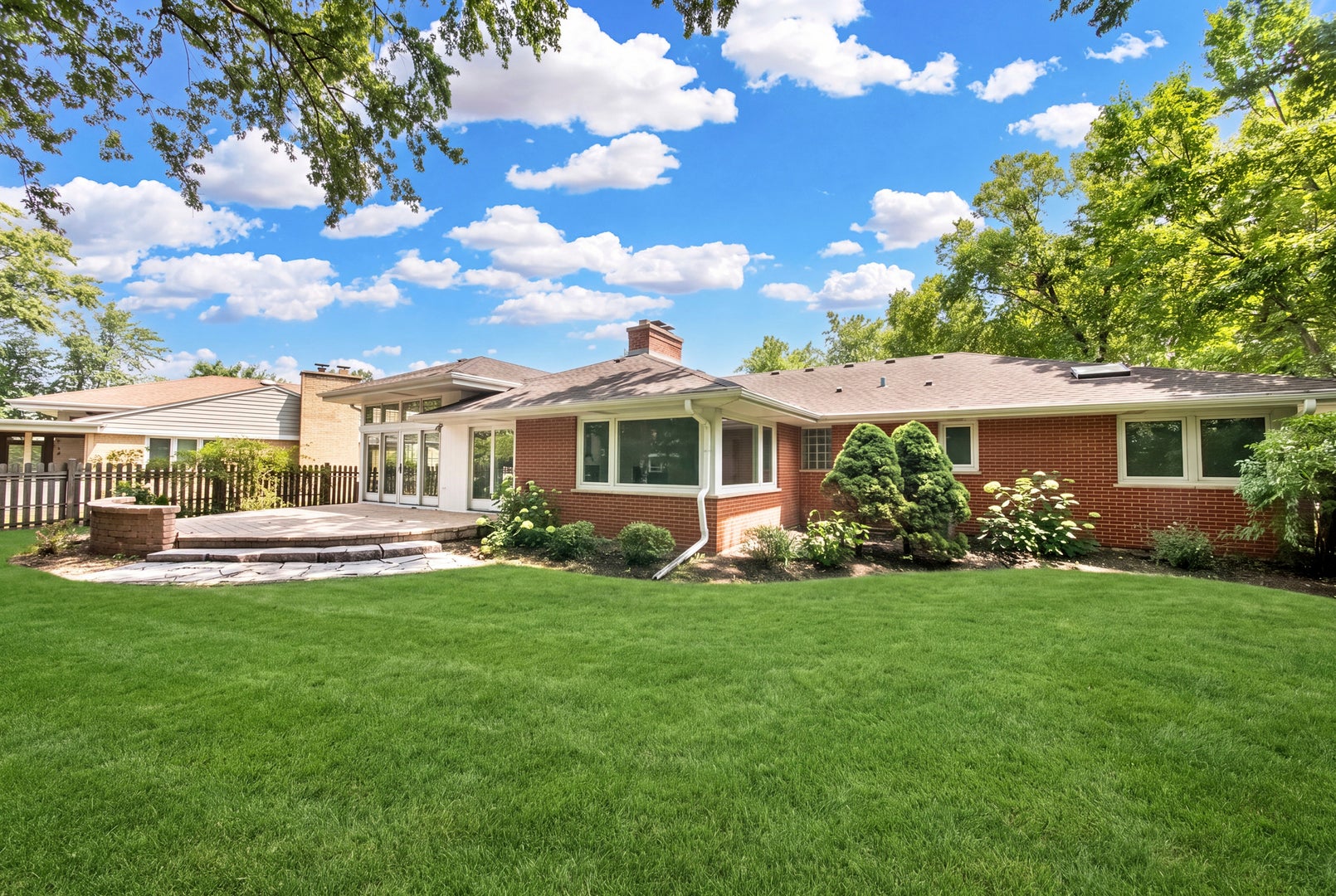 924 Brookline Lane