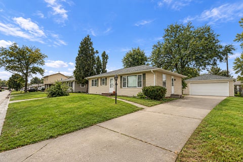 Tiny photo for 579 31ST Avenue, East Moline, IL 61244 (MLS # 12779140)