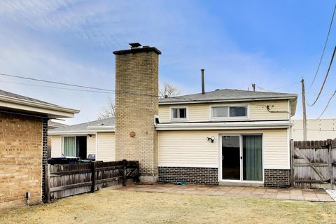 Tiny photo for 7944 W 82nd Street, Bridgeview, IL 60455 (MLS # 12589069)