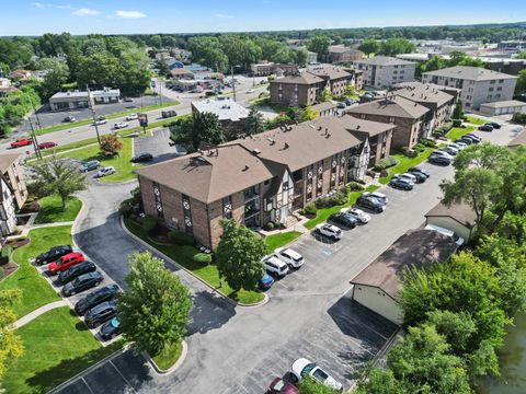 Tiny photo for 10512 Ridge Cove Drive #11C, Chicago Ridge, IL 60415 (MLS # 12451997)