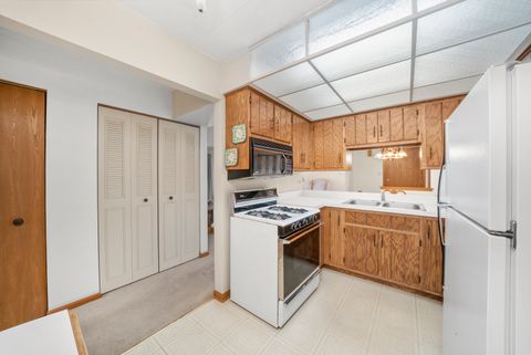 Tiny photo for 10512 Ridge Cove Drive #11C, Chicago Ridge, IL 60415 (MLS # 12451997)