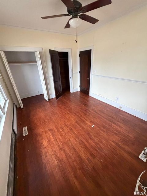 Tiny photo for 510 N MAPLE Street, Benton, IL 62812 (MLS # EB460614)