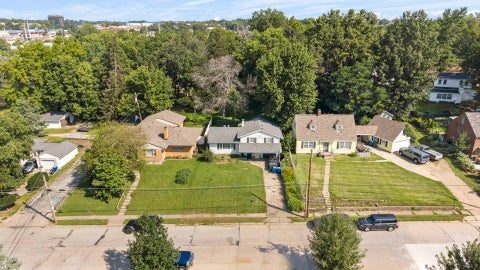 Tiny photo for 654 E 32nd Street, Davenport, IA 52803 (MLS # 12743396)
