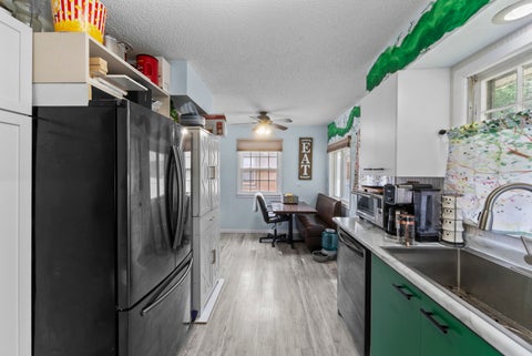 Tiny photo for 654 E 32nd Street, Davenport, IA 52803 (MLS # 12743396)