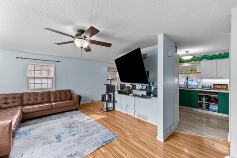 Tiny photo for 654 E 32nd Street, Davenport, IA 52803 (MLS # 12743396)
