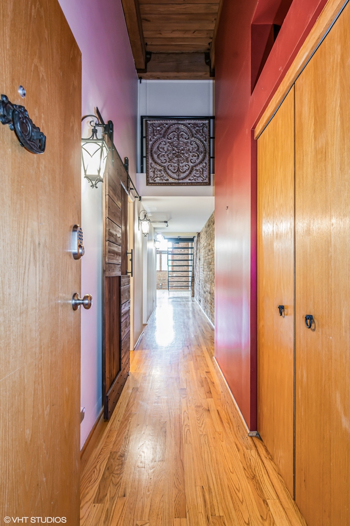 920 W SHERIDAN Road 305