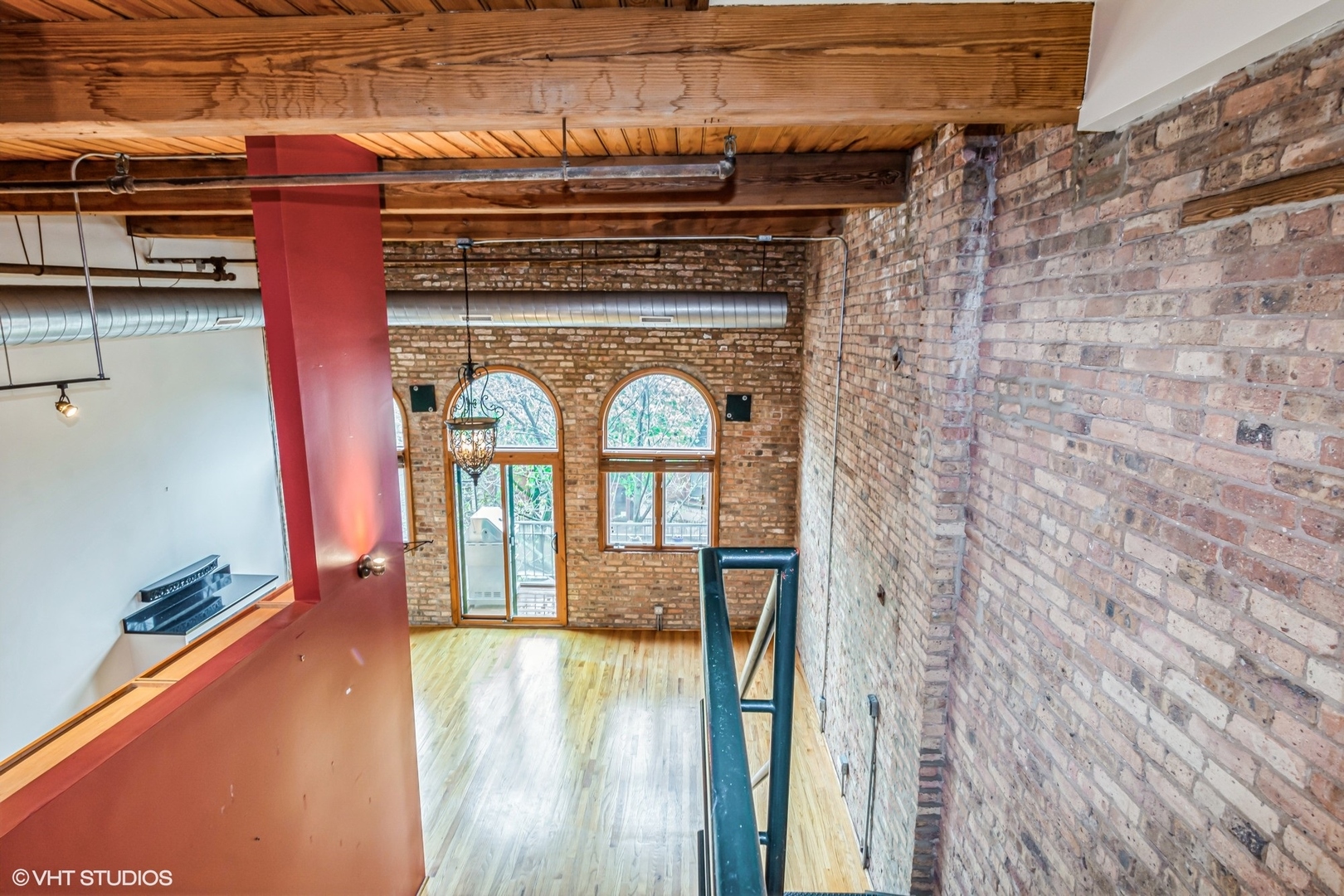 920 W SHERIDAN Road 305
